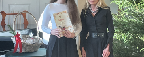  Laureatki XXXII Powiatowego Konkursu Literacko-Plastycznego „GWIAZDKA TUŻ, TUŻ…” 