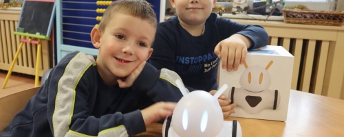  Kodujemy z wykorzystaniem robotów edukacyjnych GeniBot oraz Photon 