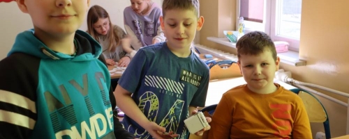 Zajęcia kodowania w klasie 3 z wykorzystaniem robotów edukacyjnych GeniBot 