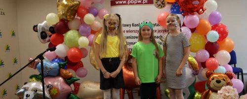 Piękny występ naszych uczennic i sukces Joasi w powiatowym konkursie recytatorskim!