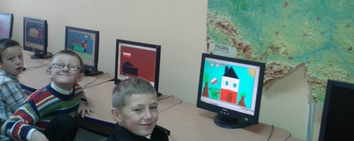 Zajęcia komputerowe w duchu Narodowego Święta Niepodległości - klasa IIIb:)