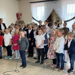 pokaż obrazek - Występ dzieci