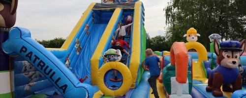 Prezent od Gminnego Centrum Kultury, Sportu i Rekreacji w Szemudzie