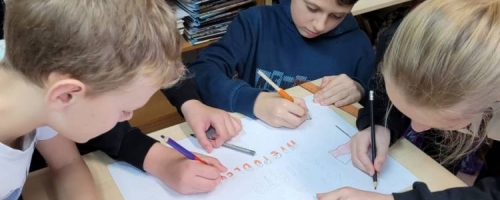 Przygotowania do Narodowego Święta Niepodległości w klasie 5