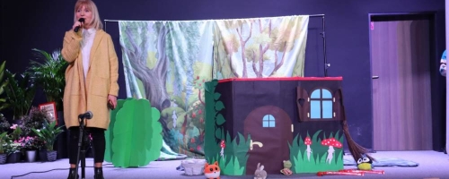 Kolejny wspaniały występ naszej grupy teatralnej - Dzień Otwarty Centrum Samorządowego w Szemudzie 