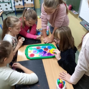 pokaż obrazek - Mleczna tęcza uczniów klasy 3