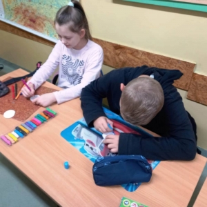 pokaż obrazek - Mleczna tęcza uczniów klasy 3